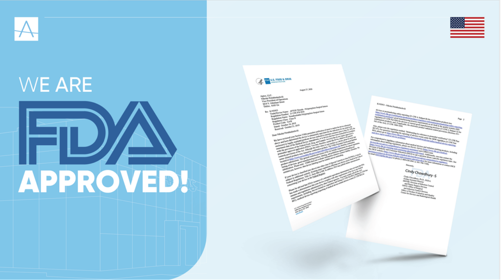 淺藍色背景宣傳圖，左側以白色與深藍色大字寫上 WE ARE FDA APPROVED!，右側為兩張印有美國 FDA 字樣與簽名的文件，右上角有美國國旗。